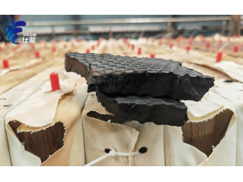 破解板框壓濾機(jī)運(yùn)行頑疾：進(jìn)泥慢、泥餅黏、濾布堵的立體化解決方案-青島仕駿